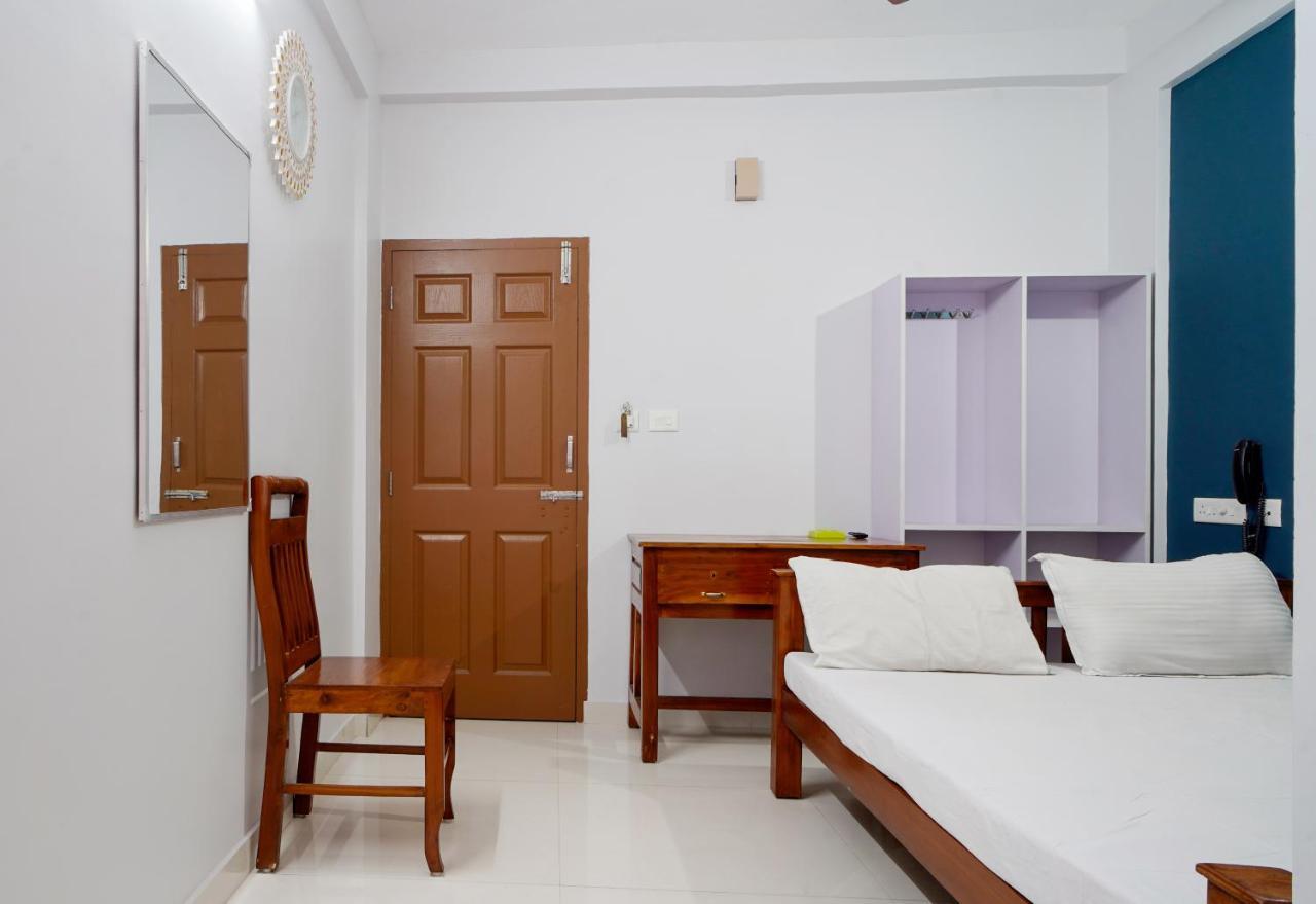 Reach Residency Hotel Kochi Kültér fotó