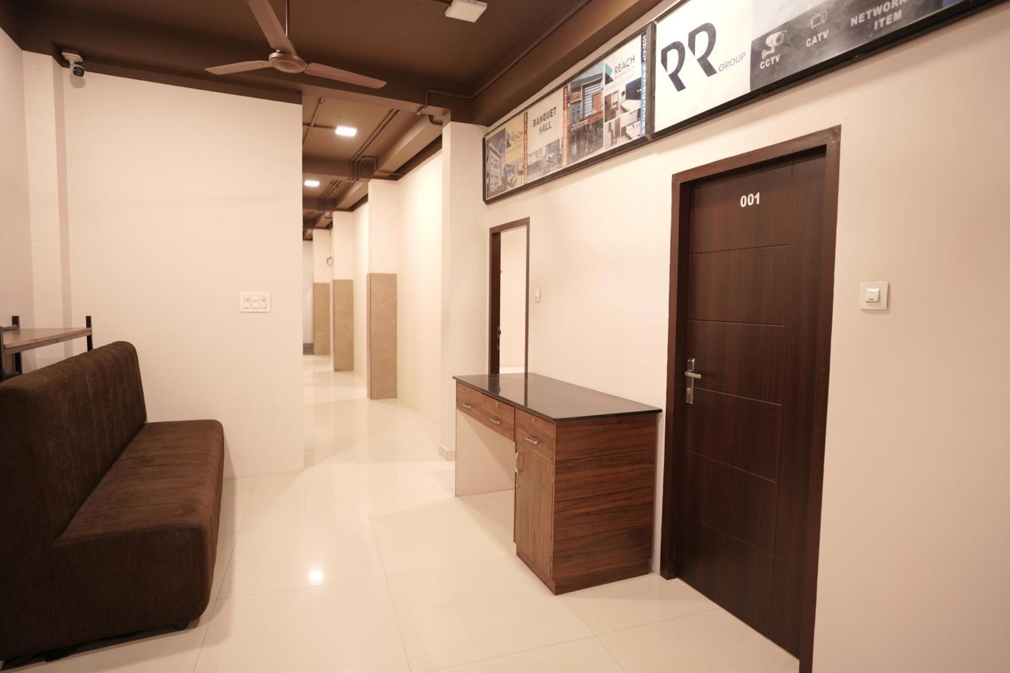 Reach Residency Hotel Kochi Kültér fotó