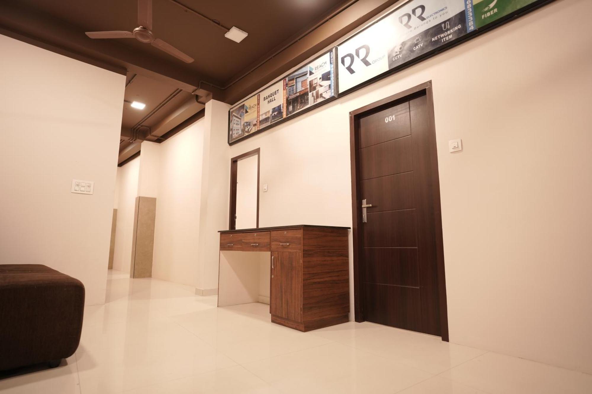 Reach Residency Hotel Kochi Kültér fotó