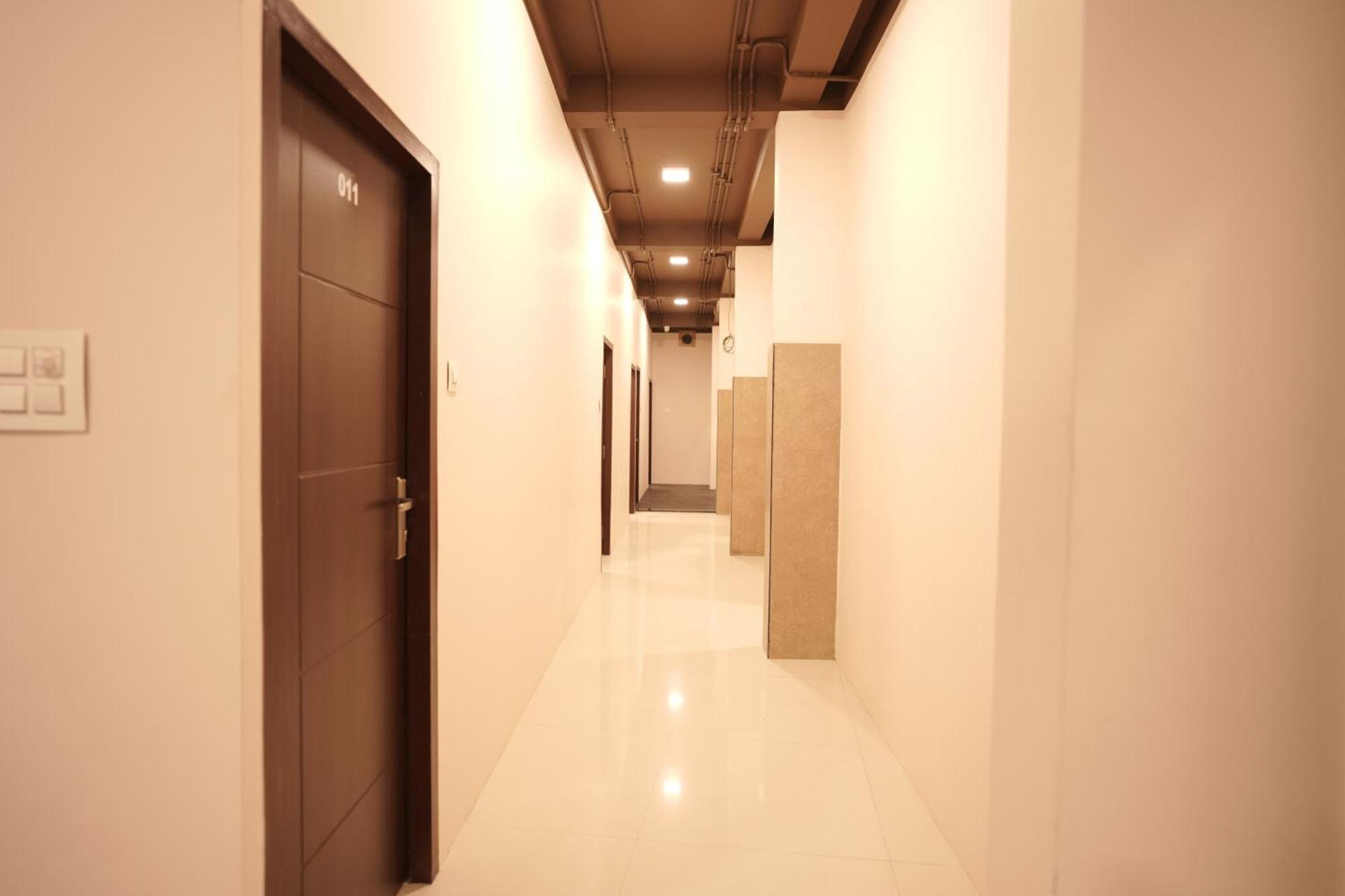 Reach Residency Hotel Kochi Kültér fotó